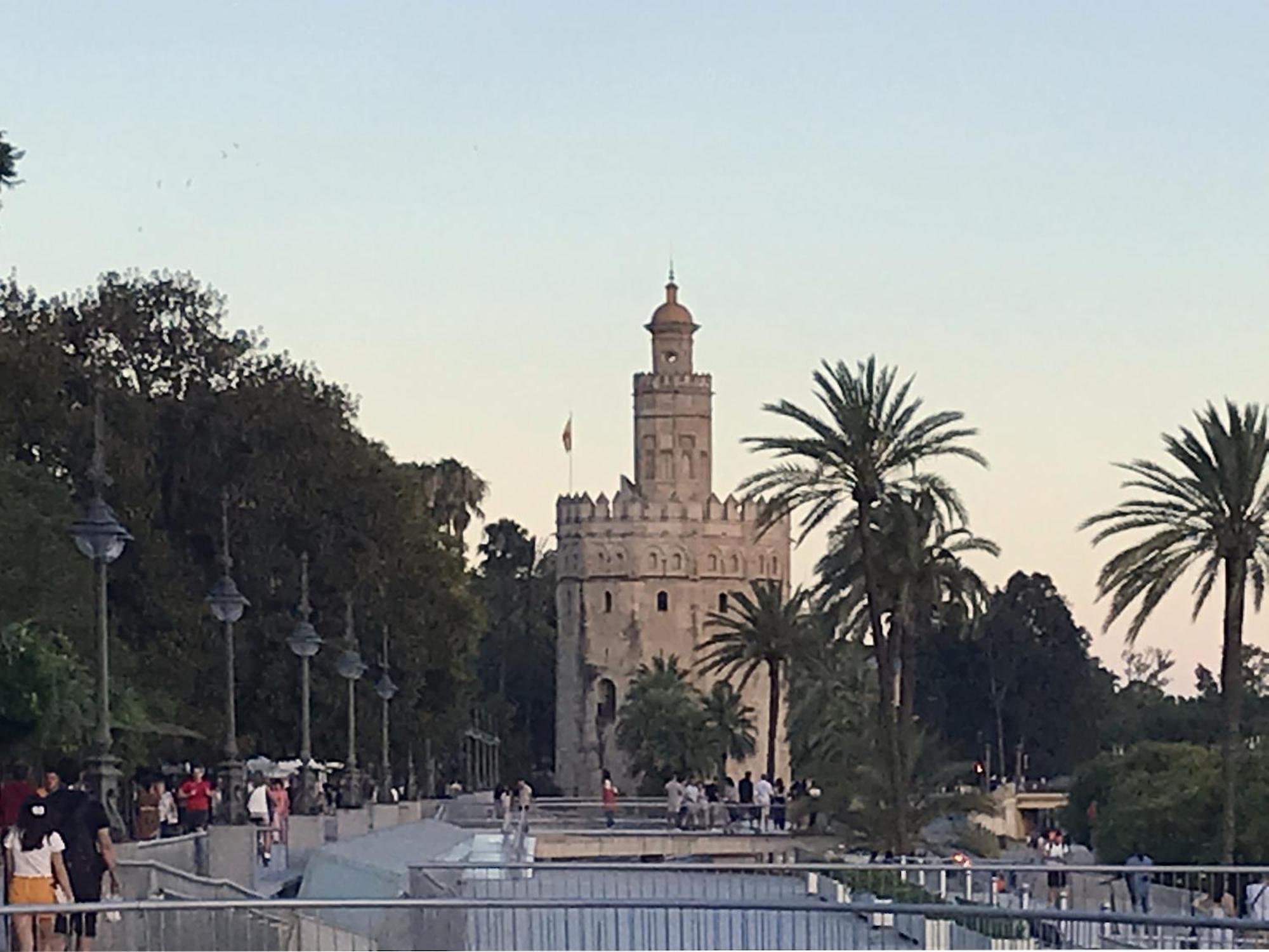 Ad21Sevilla - Suite Экстерьер фото