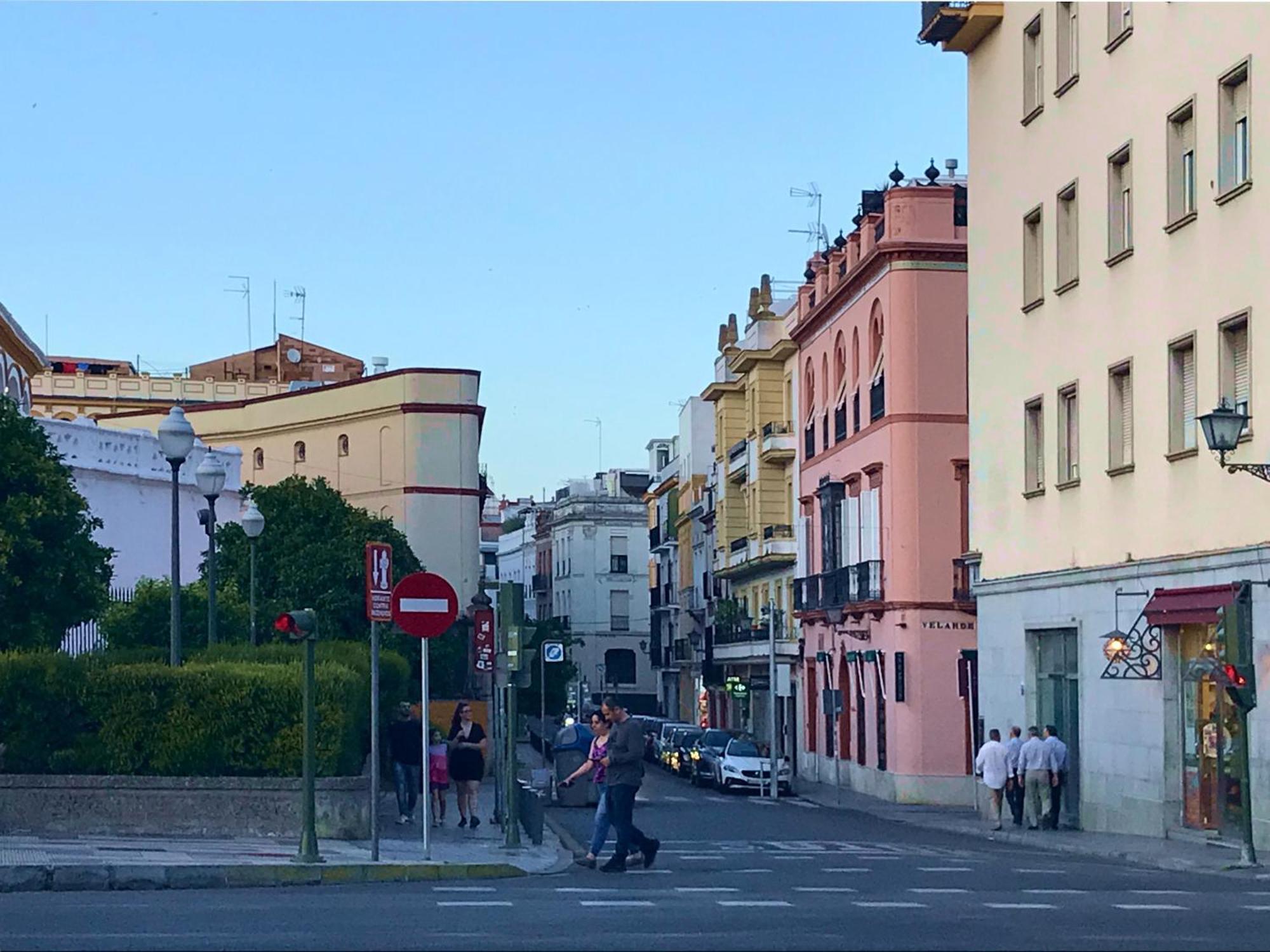 Ad21Sevilla - Suite Экстерьер фото
